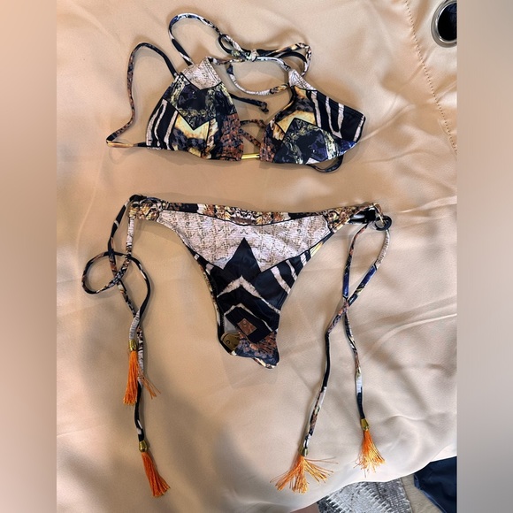 Geometric pattern bikini with swim wrap - Picture 3 of 6